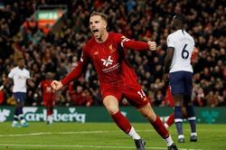 Đánh bại 'Gà Trống', Liverpool tiếp tục bất bại tại Premier League