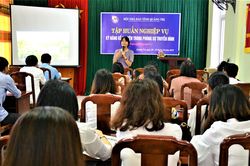 Tập huấn 'Kĩ năng kể chuyện trong phóng sự truyền hình'