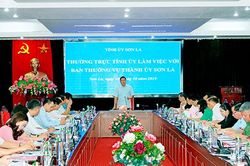 Thường trực tỉnh ủy làm việc với Ban Thường vụ thành ủy Sơn La