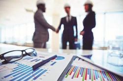 Hoàn thiện pháp luật để thu hút nhà đầu tư lớn