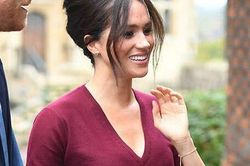Công nương Meghan mặc váy giống Hoàng hậu Tây Ban Nha