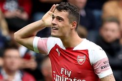 Đội trưởng Arsenal trả giá vì khiêu khích cổ động viên