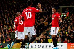 Rashford, Martial cùng ghi bàn, cùng đá hỏng phạt đền