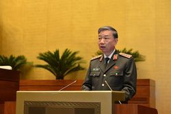 Đề nghị miễn thị thực với thời hạn tạm trú 30 ngày cho người nước ngoài vào khu kinh tế ven biển