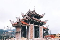 Tận mắt công trường 'băm nát núi' xây khu du lịch tâm linh Lũng Cú của Tập đoàn Phúc Lộc