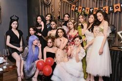 Phát hoảng với cách đón Halloween kì dị của dàn hot girl Hà thành