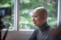 Nụ cười của nữ sinh Ngoại thương phát hiện ung thư vú năm 19 tuổi