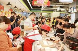 Hơn 90% nhóm hàng hóa nâng giá khiến CPI tháng 10 tăng 0,59%