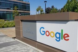 Cơ quan giám sát tiêu dùng Australia kiện Google