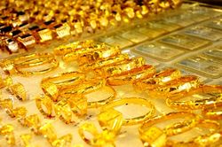 Giá vàng tiếp tục giảm phiên thứ 2 liên tiếp, áp lực từ Fed?