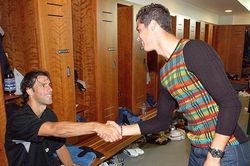 Ronaldo tiết lộ bí mật ở MU, Hazard than trời