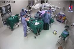 Người đàn ông nhập viện với 15 lỗ thủng trên bụng do súng tự chế