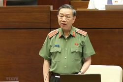 Tổ chức bàn giao cuốn sách 'Lịch sử Đảng bộ Công an Trung ương'