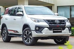 Đánh giá Toyota Fortuner 2019: Đi tốt, hao ít, bán nhanh