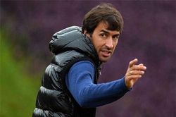 Zidane ủng hộ Raul ngồi vào 'ghế nóng' tại Real Madrid trong tương lai