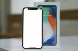 iPhone X bất ngờ giảm giá 'kịch sàn'người mua phát thèm