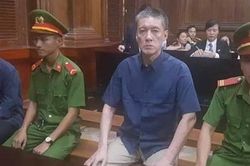 Hai đối tượng làm giả hộ chiếu cho Vũ 'nhôm' lĩnh 20 năm tù