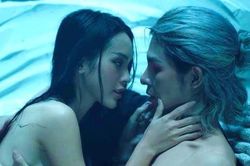 Nữ chính MV 'Tự tâm': 'Cảnh nóng của mình nghệ thuật, không phản cảm'