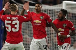 Lập cú đúp loại Chelsea khỏi cúp Liên đoàn, Rashford vui vì MU... giành 3 điểm