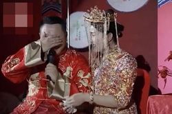 Chú rể khóc nức nở trong ngày cưới, lý do nghe xong ai cũng bật cười
