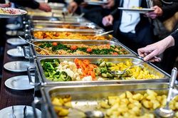 Ăn buffet sao cho... văn minh