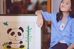 Con gái Vương Phi đấu giá tranh đạt gần 3 tỷ đồng nhưng nhiều dân mạng lại chê bai