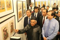 Hơn 100 hiện vật giới thiệu về 'Tranh dân gian Đông Hồ xưa và nay'