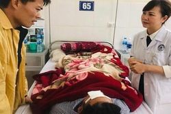 Mù mắt do tai nạn khi đốt vàng mã