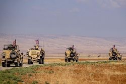 Quân đội Mỹ lần đầu tiên tuần tra chung với lực lượng SDF của người Kurd ở biên giới Syria - Thổ Nhĩ Kỳ sau khi tuyên bố rút quân