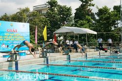 Hơn 200 VĐV tham dự Giải bơi học sinh và cứu đuối nước tỉnh 2019