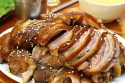 Cách người Hàn Quốc làm chân giò heo hầm chắc thịt