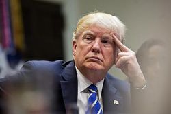 Hạ viện Mỹ thông qua nghị quyết luận tội Tổng thống Donald Trump