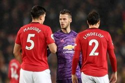 MU nhận tin sét đánh, Messi trở lại oái oăm
