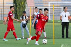 Tiền vệ Ngô Hoàng Thịnh tự tin cạnh tranh với Hùng Dũng, Huy Hùng