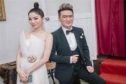 Giữa ồn ào vụ treo thưởng, Đàm Vĩnh Hưng đi hát quyên tiền cho trẻ em nghèo