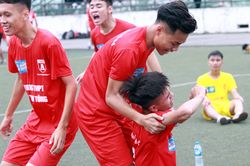 6 thắng 7 trên chấm luân lưu, cầu thủ trường Lý Thánh Tông khóc nức nở