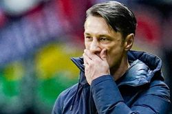 Frankfurt 5-1 Bayern: 'Hùm xám' thảm bại khó tin, HLV Niko Kovac chờ ngày bị sa thải