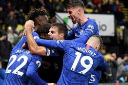 Watford 1-2 Chelsea: Abraham rực sáng, Chelsea vào top 3 giải Ngoại hạng