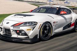 'Soi' xe đua Toyota GR Supra GT4 mới sắp bán ra thị trường