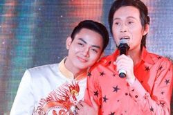 Clip: Hoài Linh bất ngờ cùng Hoài Lâm song ca 'Về đâu mái tóc người thương'