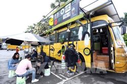 Độc đáo quán cafe bus thân thiện với môi trường