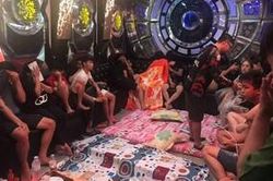 Kiểm tra quán karaoke phát hiện 50 'nam thanh nữ tú' thác loạn ma túy tập thể