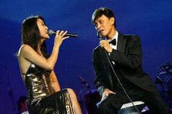 Trầm trồ trước gia thế bà xã trẻ đẹp, hiếm khi lộ diện của danh ca Tuấn Ngọc