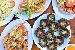Ghé làng chài Hàm Ninh ở đảo nào để thưởng thức hải sản ngon?