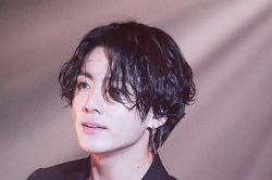 Sau tin đồn hẹn hò, Jungkook BTS gây tai nạn khiến tài xế nhập viện
