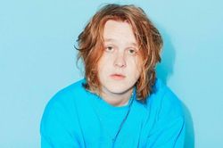 'Someone You Loved' của Lewis Capaldi: Một Ed Sheeran thứ hai?