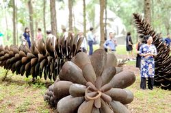 Không gian nghệ thuật trong rừng - Cơ hội của ngành điêu khắc