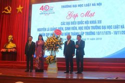 Gặp mặt đại biểu Quốc hội khóa XIV từng giảng dạy, học tập tại Trường ĐH Luật Hà Nội