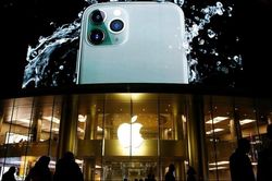 Apple muốn miễn thuế nhập khẩu đối với linh kiện iMac và iPhone