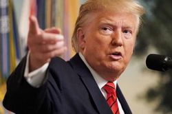 Thăm dò, nhiều người Mỹ muốn ông Trump bị luận tội